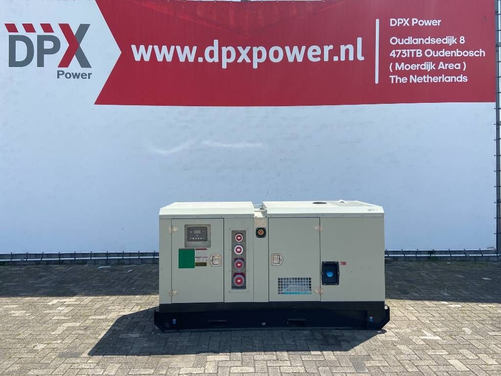 Notstromaggregat van het type Cummins 4BTA3.9-G2 - 66 kVA Generator - DPX-19833, Neumaschine in Oudenbosch (Foto 1)