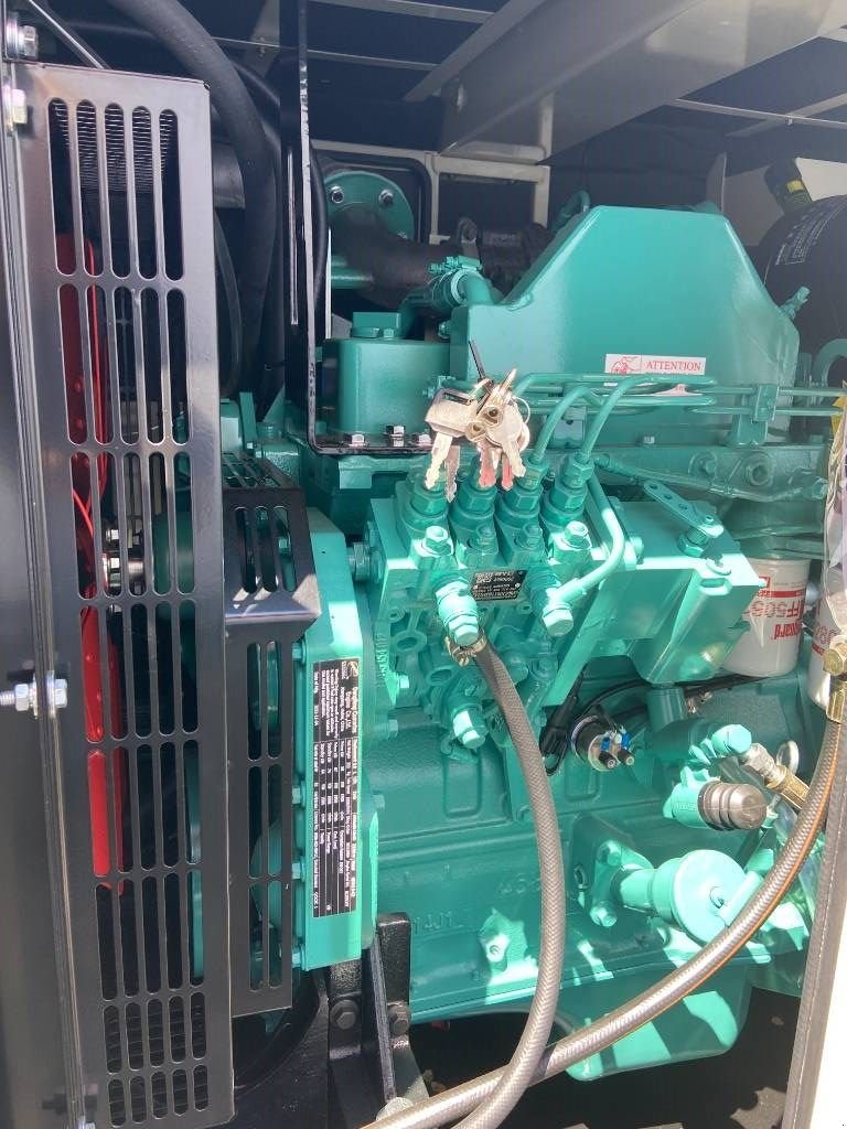 Notstromaggregat del tipo Cummins 4BTA3.9-G2 - 66 kVA Generator - DPX-19833, Neumaschine en Oudenbosch (Imagen 7)