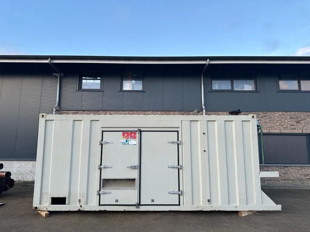 Notstromaggregat del tipo Cummins KTA 38 G2 Leroy Somer 1000 kVA Silent generatorset in container, Gebrauchtmaschine en VEEN (Imagen 4)