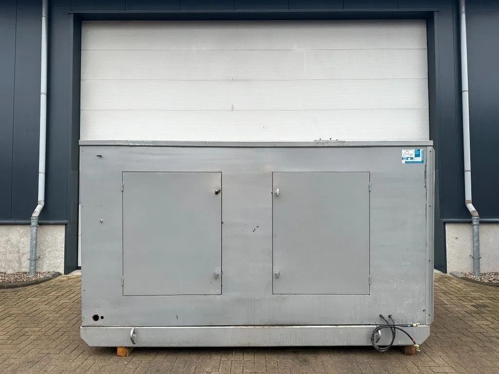 Notstromaggregat Türe ait Cummins NT 855 G4 Leroy Somer 230 kVA Silent generatorset ex Emergency 3, Gebrauchtmaschine içinde VEEN (resim 5)