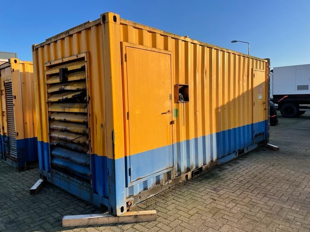 Notstromaggregat tipa Cummins VTA 28 G3 Siemens 650 kVA generatorset in 20 ft container, Gebrauchtmaschine u VEEN (Slika 1)