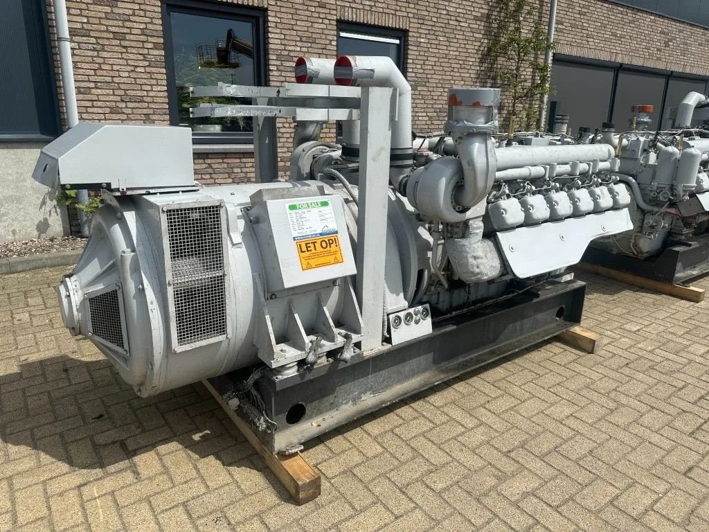 Notstromaggregat van het type Deutz BF12M 716 Leroy Somer 360 kVA generatorset, Gebrauchtmaschine in VEEN (Foto 4)