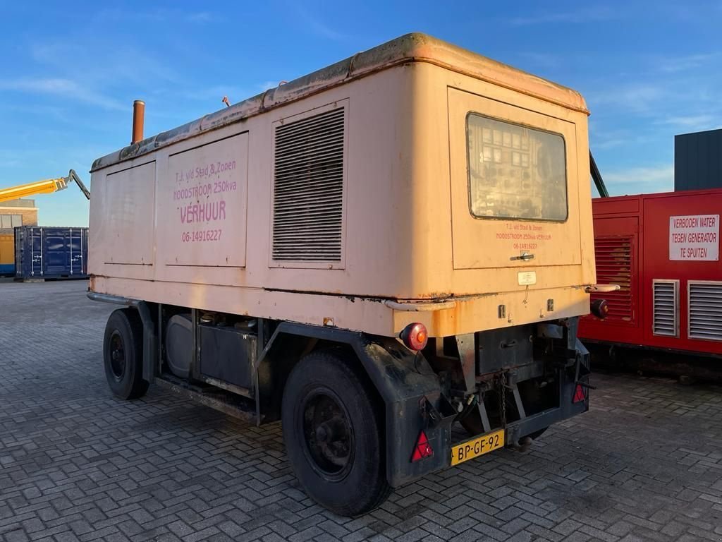 Notstromaggregat del tipo Deutz F12M 716 Bredenoord AEG 250 kVA Silent generatorset op aanhanger, Gebrauchtmaschine en VEEN (Imagen 1)