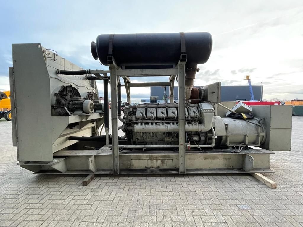 Notstromaggregat του τύπου Deutz MWM TBD 604 BV12 Leroy Somer 1450 kVA generatorset ex emergency, Gebrauchtmaschine σε VEEN (Φωτογραφία 11)