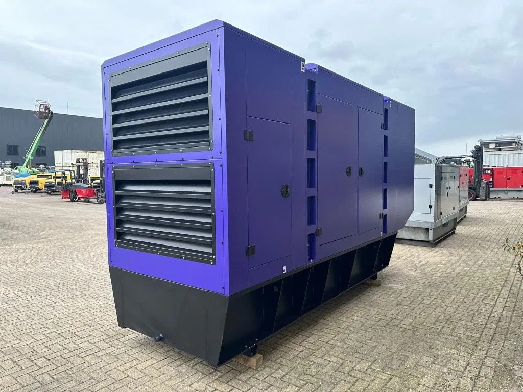 Notstromaggregat des Typs Doosan DP22LC Stamford 825 kVA Silent generatorset New !, Neumaschine in VEEN (Bild 11)