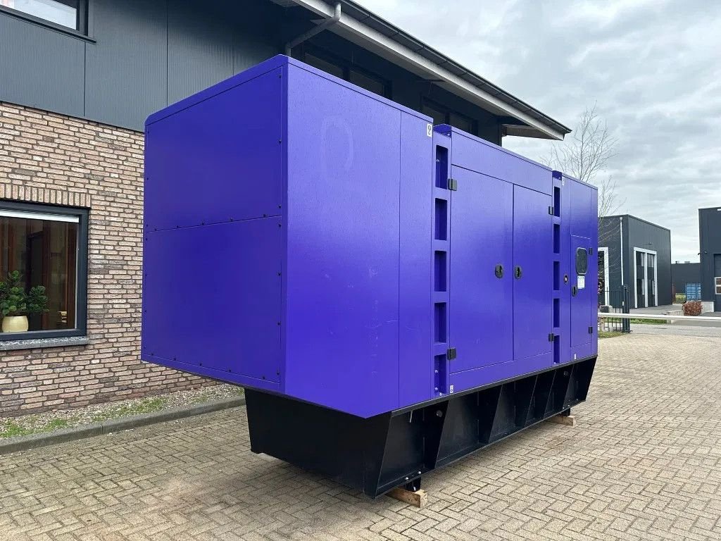 Notstromaggregat des Typs Doosan DP22LC Stamford 825 kVA Silent generatorset New !, Neumaschine in VEEN (Bild 9)