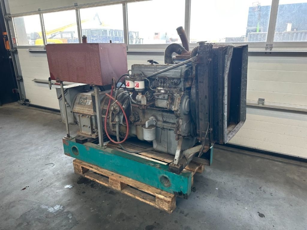 Notstromaggregat του τύπου Ford 2712 E unelec 35 kVA generatorset, Gebrauchtmaschine σε VEEN (Φωτογραφία 9)