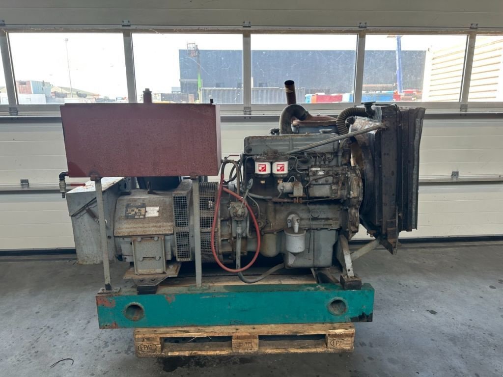 Notstromaggregat του τύπου Ford 2712 E unelec 35 kVA generatorset, Gebrauchtmaschine σε VEEN (Φωτογραφία 8)