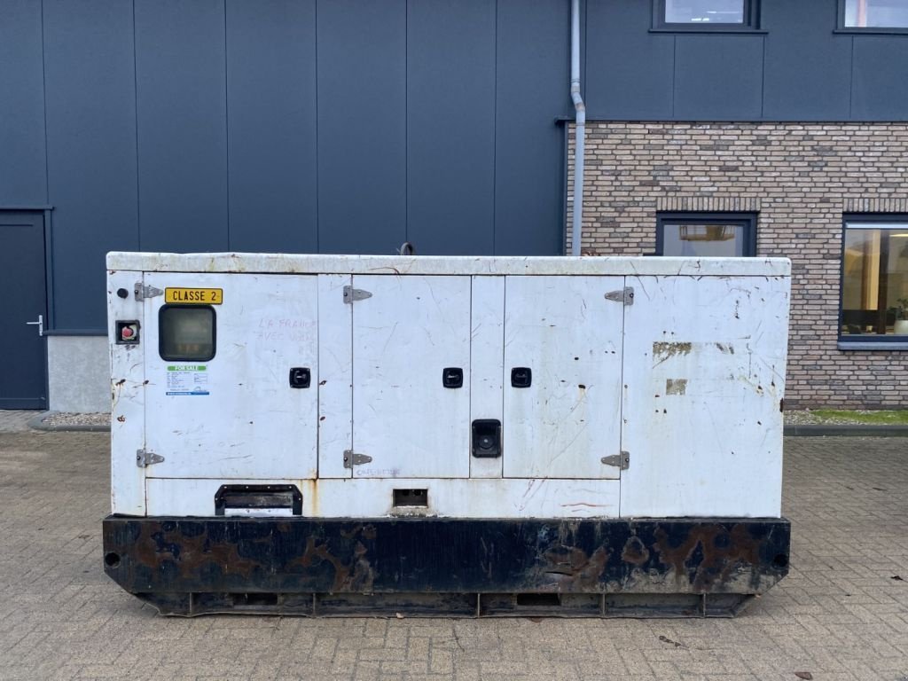 Notstromaggregat tip Himoinsa HFW 200 Iveco NEF 67 Stamford 200 kVA Silent generatorset, Gebrauchtmaschine in VEEN (Poză 1)