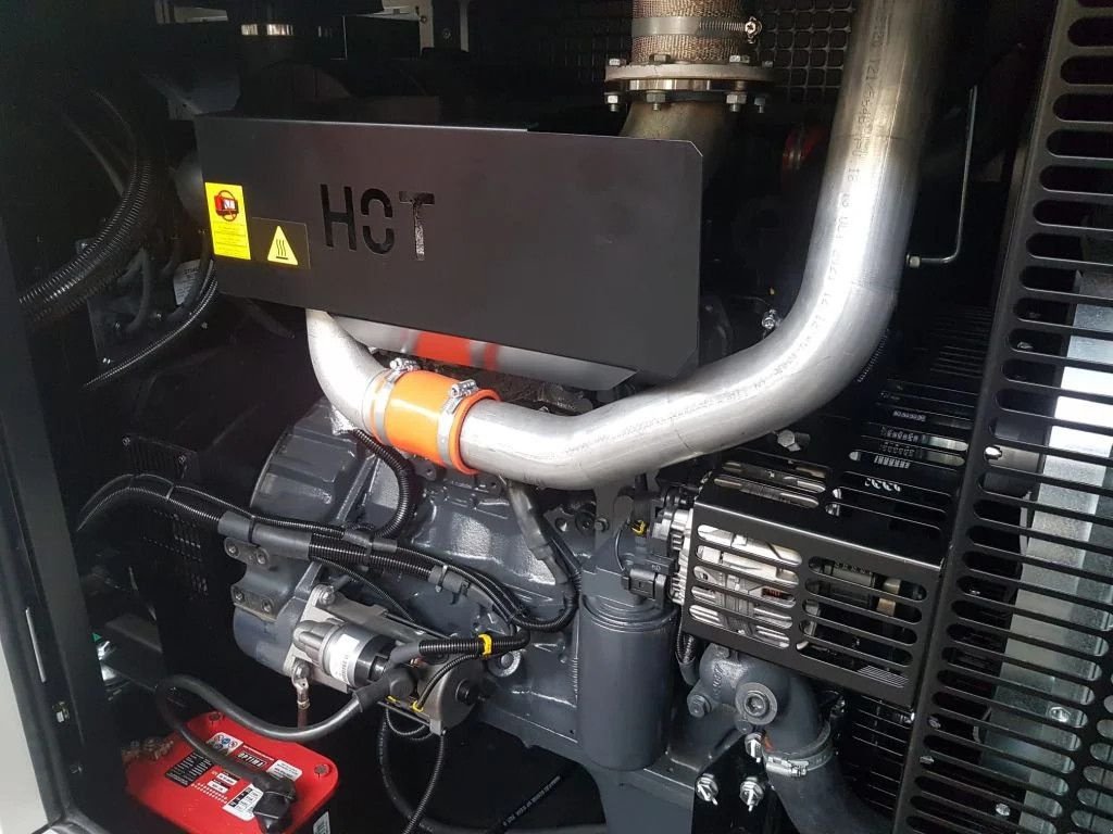 Notstromaggregat del tipo Himoinsa Iveco Stamford 120 kVA Supersilent Rental generatorset New !, Neumaschine en VEEN (Imagen 7)