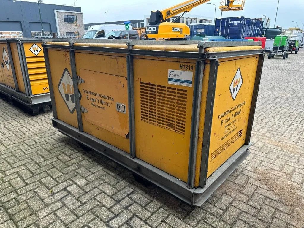 Notstromaggregat del tipo Himoinsa Iveco Stamford 40 kVA Silent generatorset, Gebrauchtmaschine In VEEN (Immagine 5)