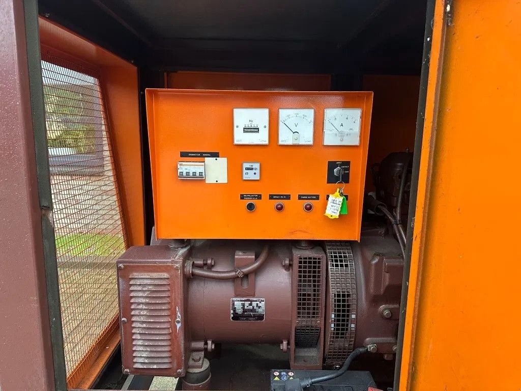 Notstromaggregat типа Iveco 8031 - I Leroy Somer 25 kVA Silent Mobiele generatorset 494 hour, Gebrauchtmaschine в VEEN (Фотография 2)