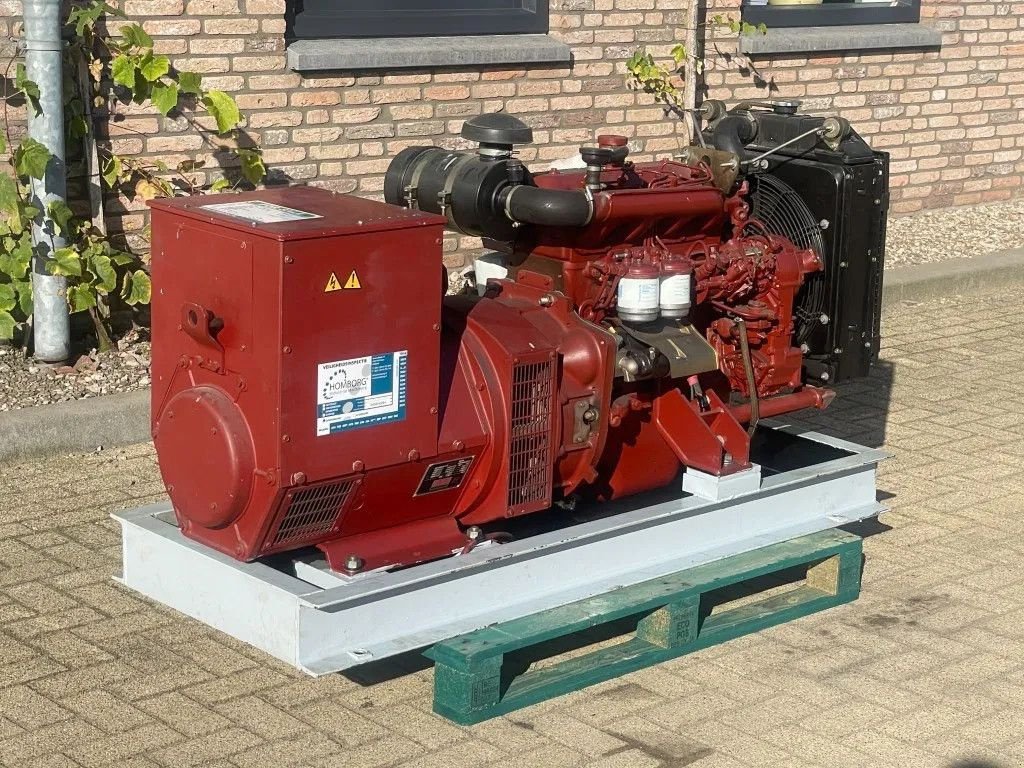 Notstromaggregat du type Iveco 8041 I 06.55 A 500 - Stamford 50 kVA generatorset, Gebrauchtmaschine en VEEN (Photo 2)