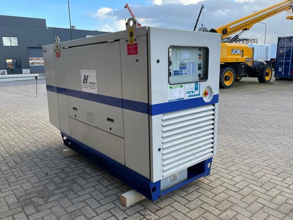 Notstromaggregat tip Iveco 8061 Leroy Somer 115 kVA Silent generatorset ex Emergency !, Gebrauchtmaschine in VEEN (Poză 8)