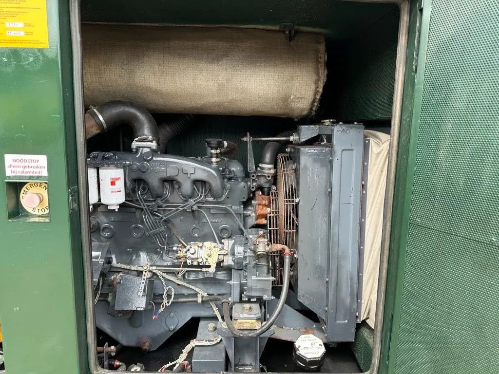 Notstromaggregat tip Iveco 8065 Stamford 75 kVA Silent Rental generatorset XXL fuel tank, Gebrauchtmaschine in VEEN (Poză 5)