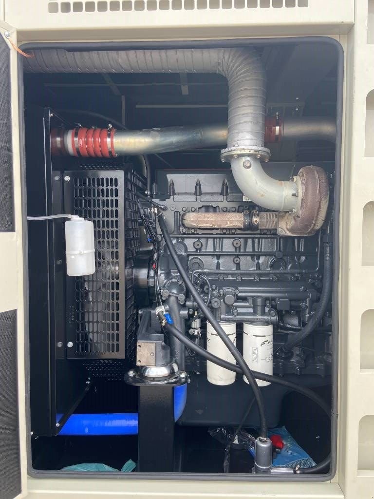 Notstromaggregat of the type Iveco CR13TE2A - 385 kVA Generator - DPX-20510, Neumaschine in Oudenbosch (Picture 8)