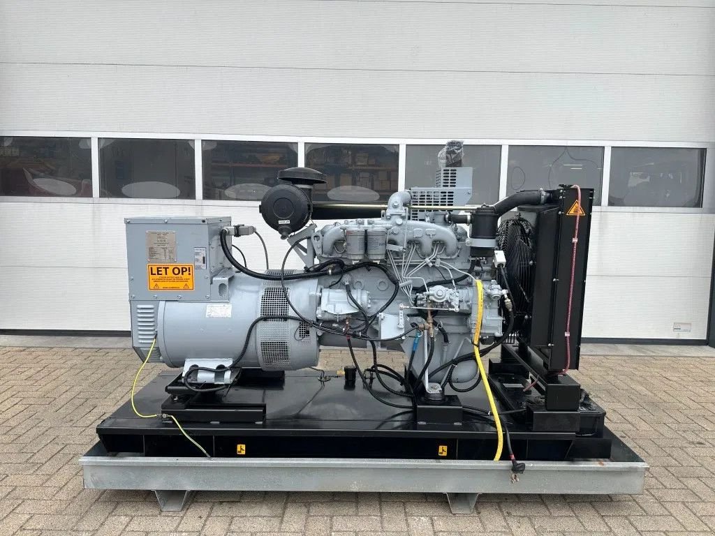 Notstromaggregat typu Iveco GE 8161 Mecc Alte Spa 85 kVA noodstroom generatorset as New ! 28, Gebrauchtmaschine w VEEN (Zdjęcie 8)