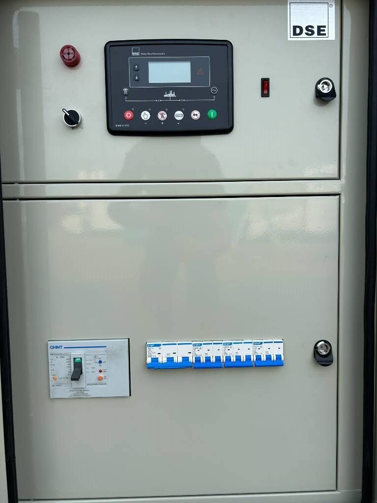 Notstromaggregat tip Iveco NEF45TM2A - 110 kVA Generator - DPX-20504, Neumaschine in Oudenbosch (Poză 11)