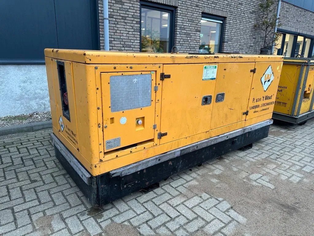 Notstromaggregat des Typs John Deere 6068 TF 258 Mecc Alte Spa 130 kVA Silent generatorset, Gebrauchtmaschine in VEEN (Bild 10)