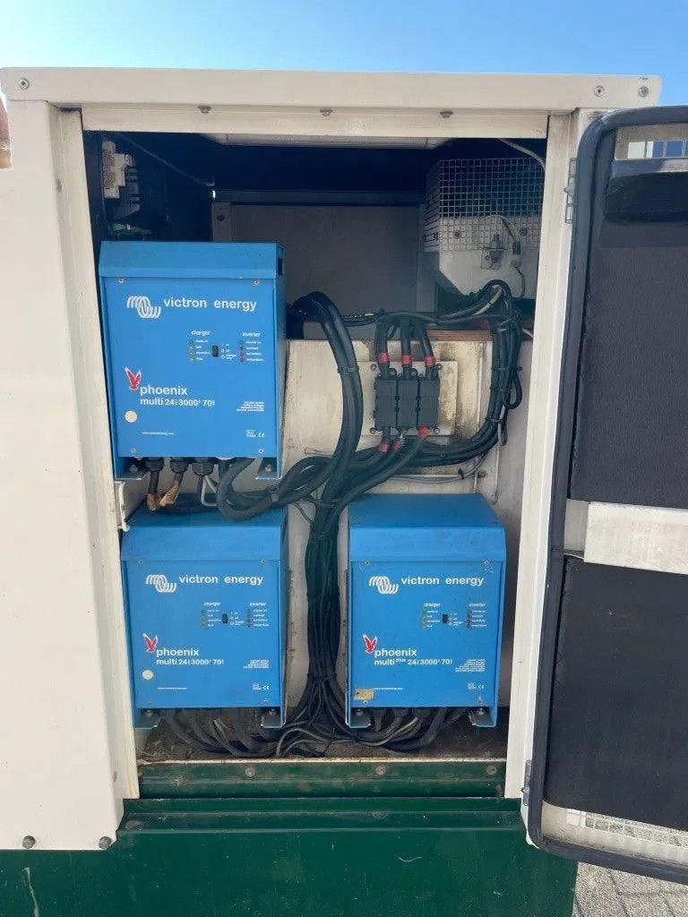 Notstromaggregat van het type Lister Hybride powerpack 16 kVA + 1500Ah batterypack (NEW!!!), Gebrauchtmaschine in VEEN (Foto 10)