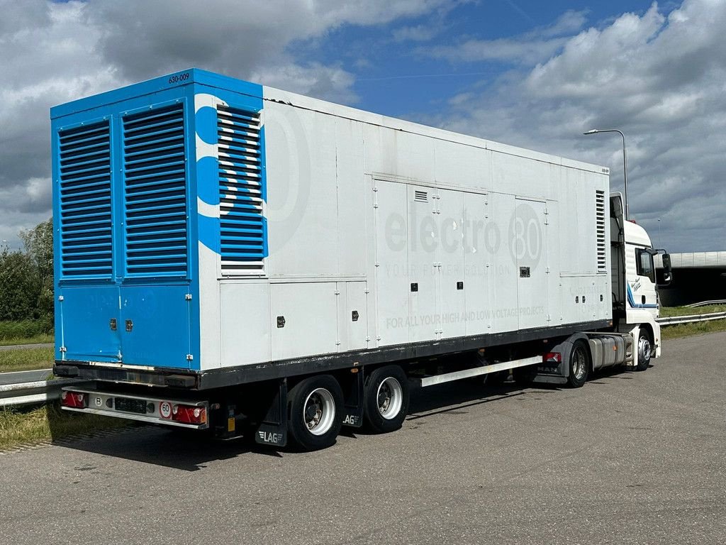 Notstromaggregat of the type MAN TGA18.430 4x2 Tractor Head + 635 kVA Silent generator on tra, Gebrauchtmaschine in Velddriel (Picture 4)