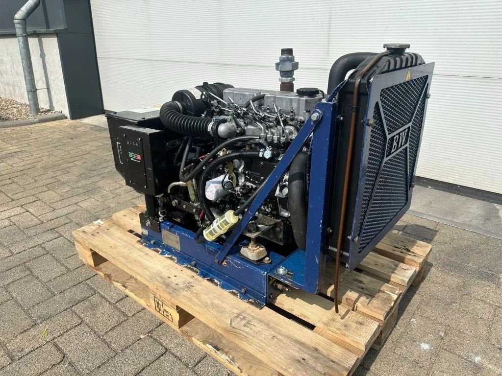 Notstromaggregat des Typs Mitsubishi S4L Stamford 15 kVA generatorset as New ! 324 hours, Gebrauchtmaschine in VEEN (Bild 9)