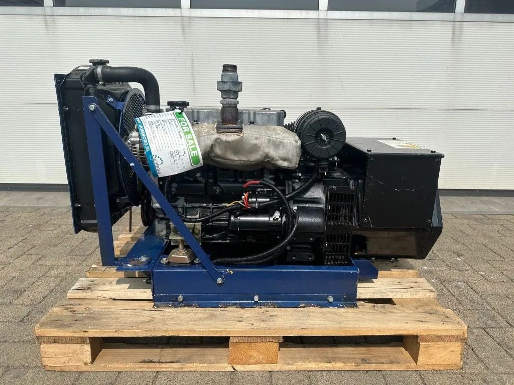 Notstromaggregat van het type Mitsubishi S4L Stamford 15 kVA generatorset as New ! 324 hours, Gebrauchtmaschine in VEEN (Foto 2)