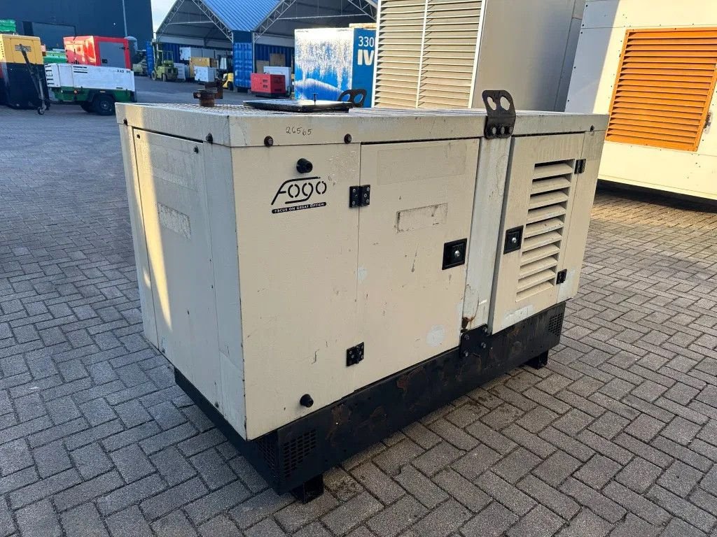 Notstromaggregat от тип Mitsubishi S4Q Fogo Mecc Alte Spa 20 kVA Silent generatorset, Gebrauchtmaschine в VEEN (Снимка 2)