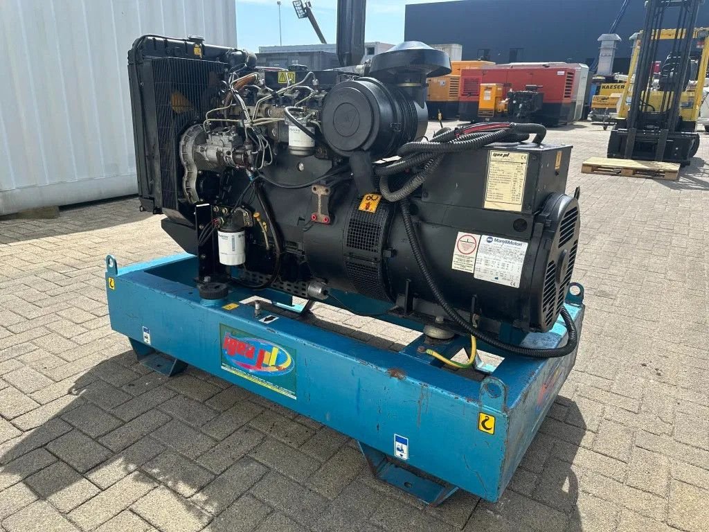 Notstromaggregat Türe ait Perkins 1004-4 Marelli 42 kVA Noodstroom generatorset as New ! 141 hours, Gebrauchtmaschine içinde VEEN (resim 11)