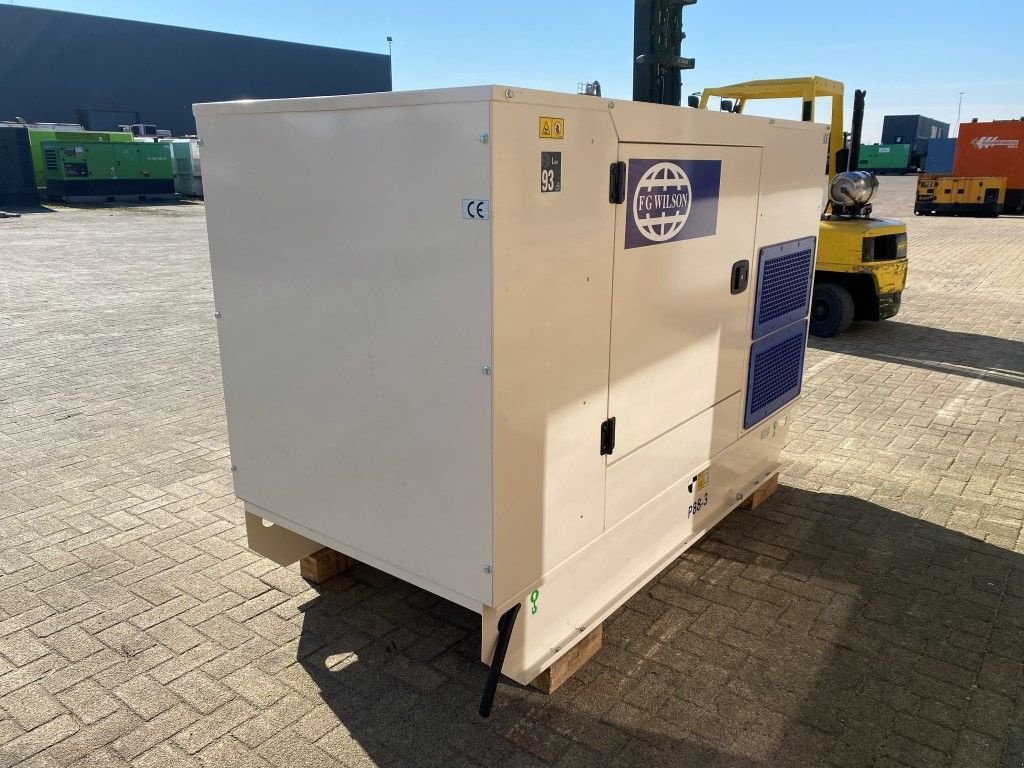 Notstromaggregat typu Perkins 1104A-44T FG Wilson 88 kVA Supersilent generatorset New !, Neumaschine v VEEN (Obrázok 11)