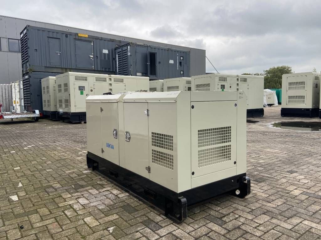 Notstromaggregat typu Perkins 1104A-44TG2 - 88 kVA Generator - DPX-12611, Gebrauchtmaschine v Oudenbosch (Obrázek 2)