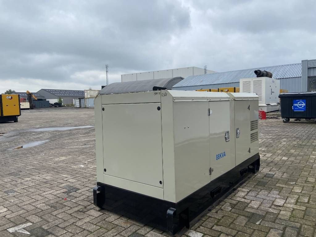 Notstromaggregat typu Perkins 1104A-44TG2 - 88 kVA Generator - DPX-12611, Gebrauchtmaschine v Oudenbosch (Obrázok 3)