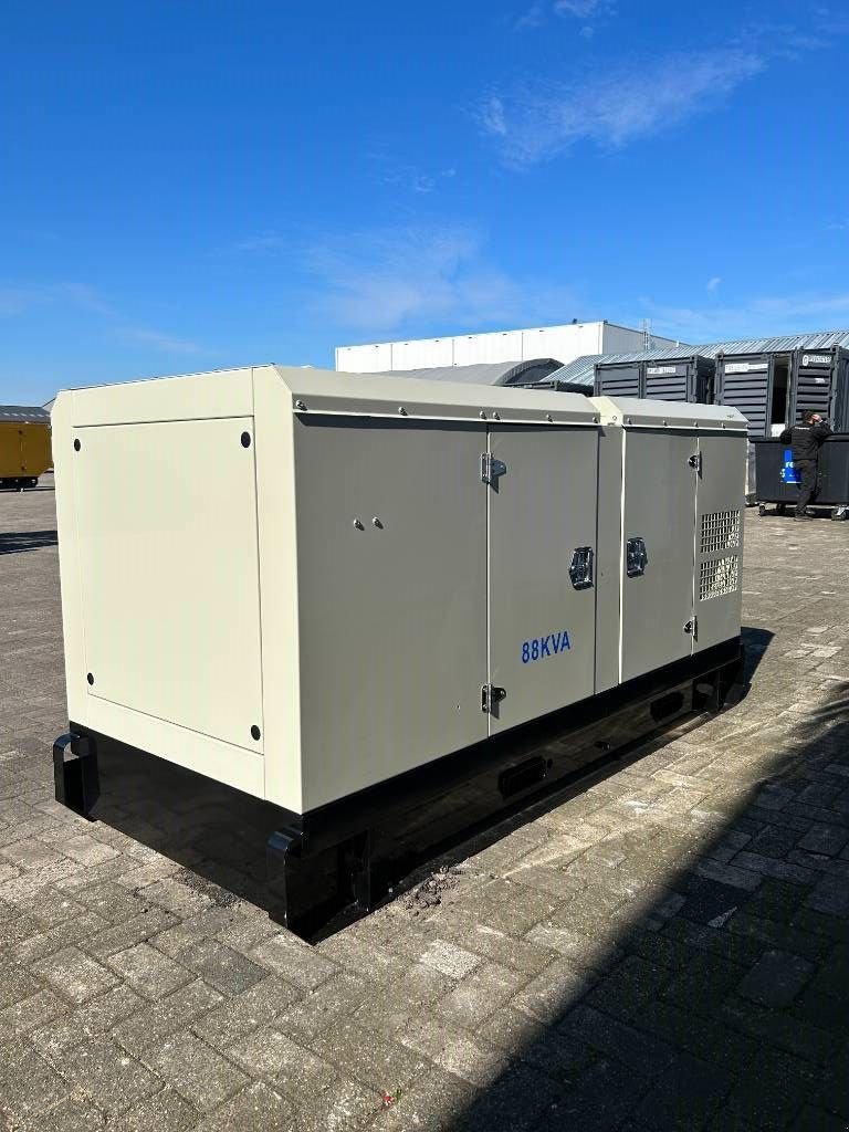 Notstromaggregat del tipo Perkins 1104A-44TG2 - 88 kVA Generator - DPX-19805, Neumaschine en Oudenbosch (Imagen 3)