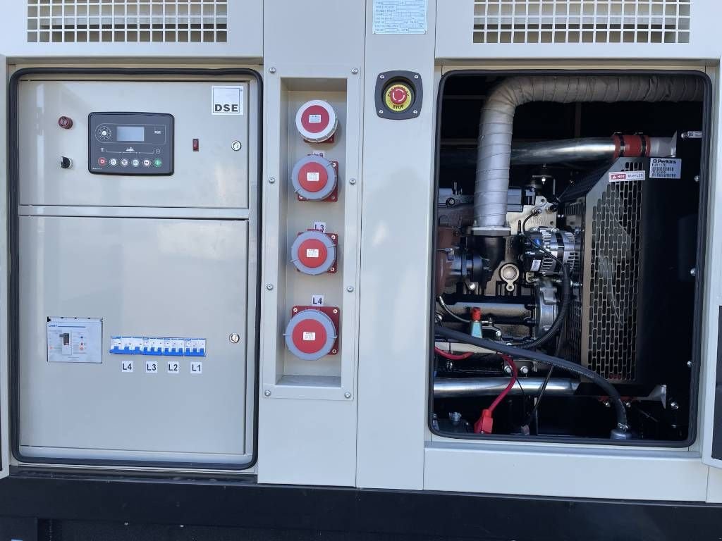 Notstromaggregat des Typs Perkins 1104C-44TAG2 - 110 kVA Generator - DPX-19806, Neumaschine in Oudenbosch (Bild 7)