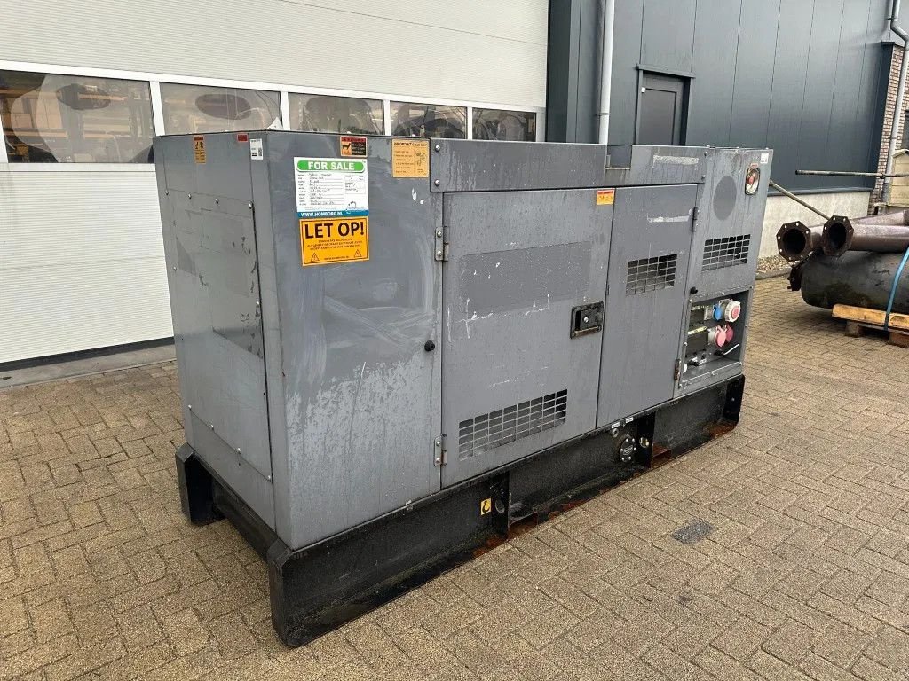 Notstromaggregat Türe ait Perkins 1104D-44T Stamford 63 kVA Silent generatorset, Gebrauchtmaschine içinde VEEN (resim 3)