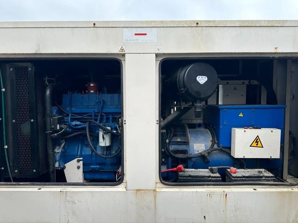 Notstromaggregat van het type Perkins 1300 Serie FG Wilson 275 kVA Silent generatorset, Gebrauchtmaschine in VEEN (Foto 9)