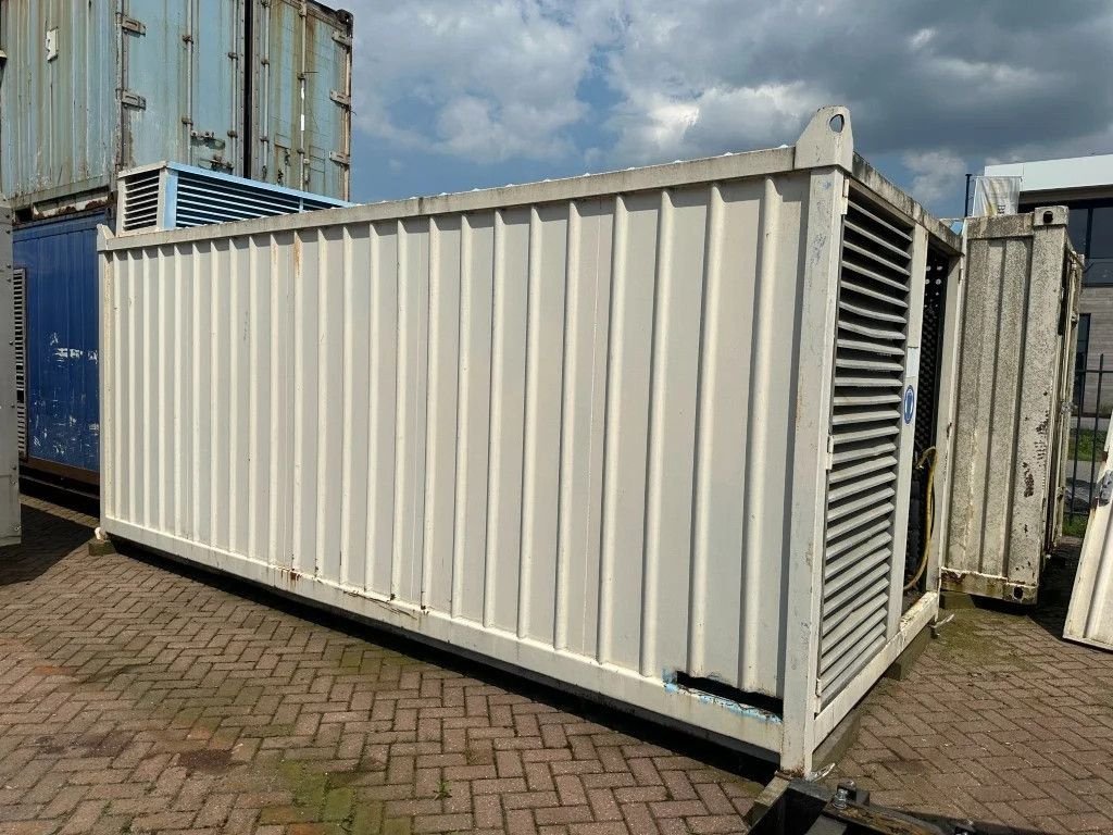 Notstromaggregat van het type Perkins 2006 TAG Leroy Somer 300 kVA generatorset in container ex Emerge, Gebrauchtmaschine in VEEN (Foto 1)