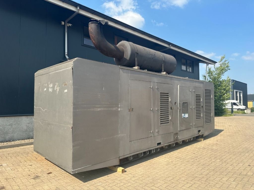 Notstromaggregat typu Perkins 4006-23TAG3A Stamford 900 kVA Silent generatorset, Gebrauchtmaschine v VEEN (Obrázok 4)