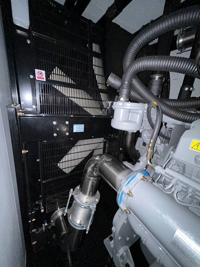 Notstromaggregat del tipo Perkins 4012-46TAG3A - 1.880 kVA Generator - DPX-19824, Neumaschine en Oudenbosch (Imagen 5)