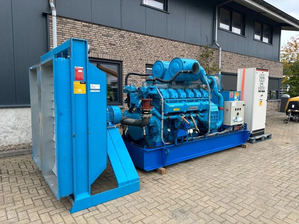 Notstromaggregat des Typs Perkins 4012 TWG Stamford 1030 kVA generatorset as New ! 175 hours ! Nie, Gebrauchtmaschine in VEEN (Bild 8)