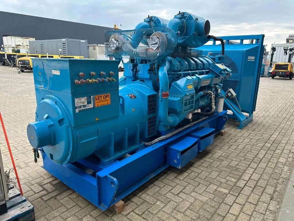 Notstromaggregat des Typs Perkins 4012 TWG Stamford 1030 kVA generatorset as New ! 175 hours ! Nie, Gebrauchtmaschine in VEEN (Bild 11)