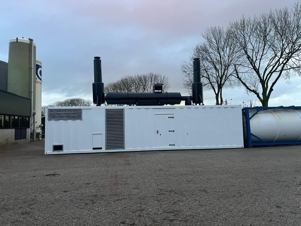 Notstromaggregat del tipo Perkins 4016 TEG1 Leroy Somer 1750 kVA Silent generatorset in 40 ft cont, Gebrauchtmaschine In VEEN (Immagine 4)