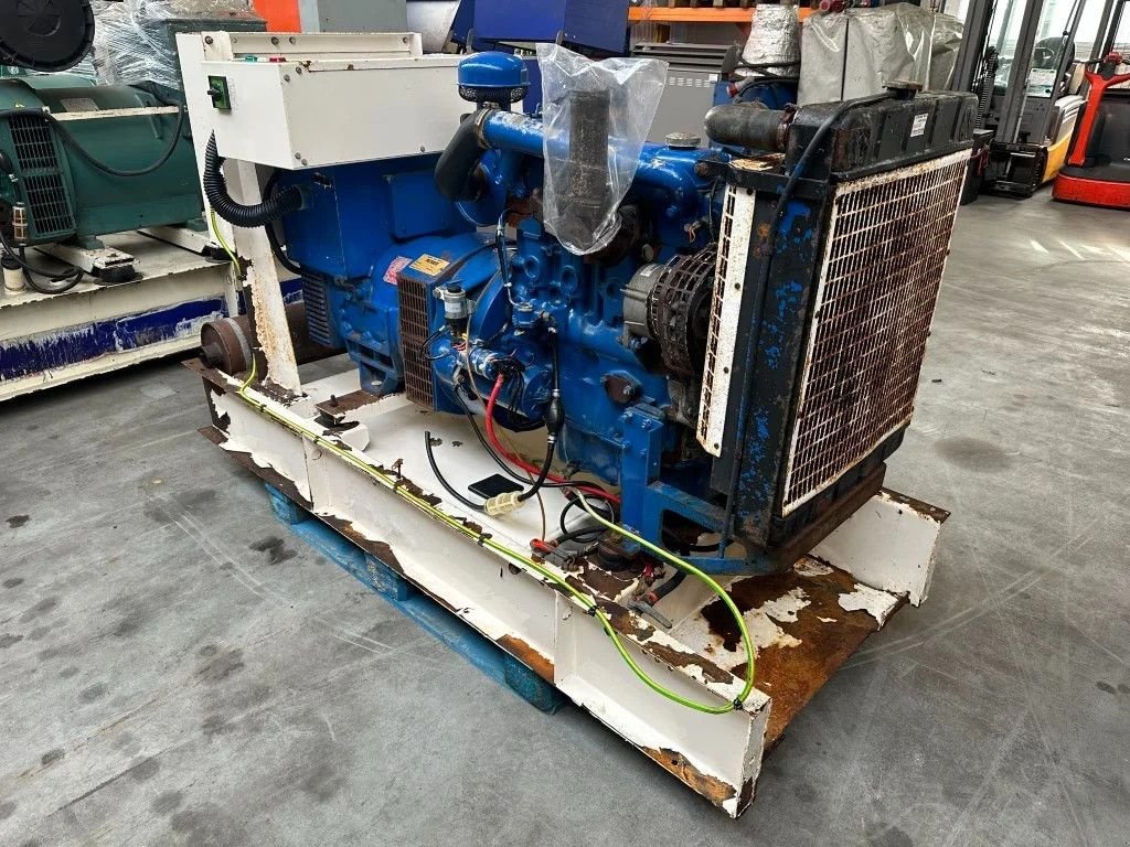 Notstromaggregat del tipo Perkins 4.236 FG Wilson 40 kVA generatorset met ATS automatische netover, Gebrauchtmaschine en VEEN (Imagen 11)