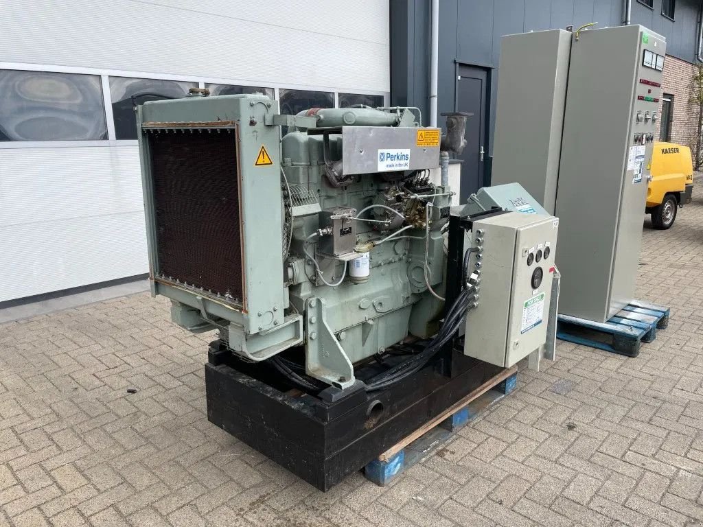 Notstromaggregat del tipo Perkins Dorman AVK 75 kVA generatorset AS NEW!, Gebrauchtmaschine en VEEN (Imagen 3)