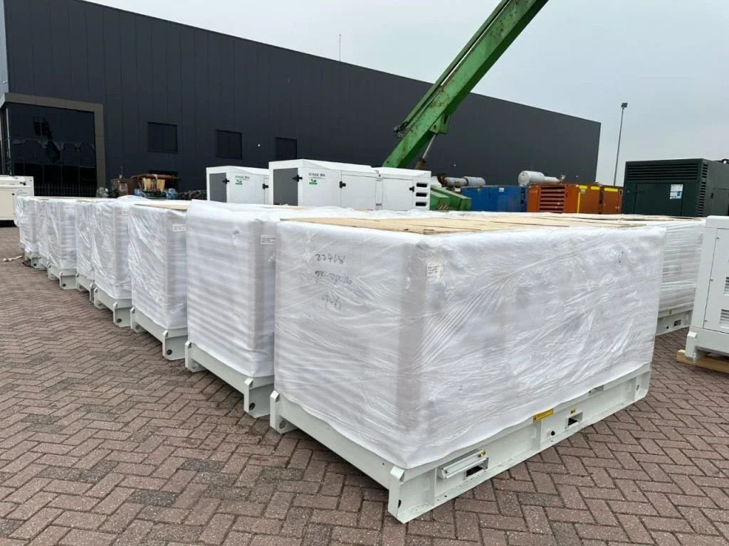 Notstromaggregat du type Perkins Generator 50 kVA Silent Overstock MEGADEAL!!!!, Neumaschine en VEEN (Photo 8)