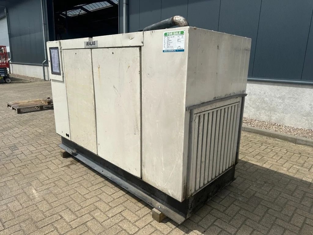 Notstromaggregat of the type Perkins Leroy Somer 26 kVA Silent generatorset ex Emergency ! 1096 hours, Gebrauchtmaschine in VEEN (Picture 7)