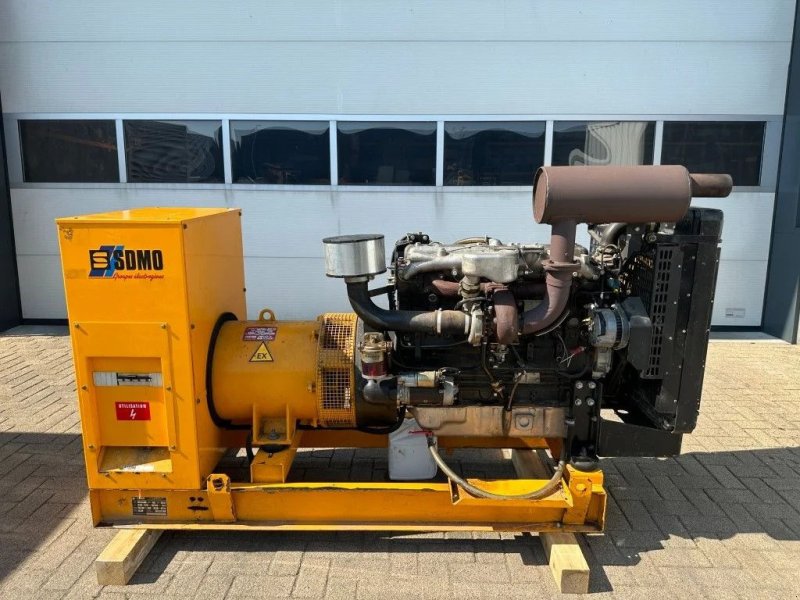 Notstromaggregat типа Perkins T6.3544 SDMO Leroy Somer 80 kVA generatorset as New ! 329 hours, Gebrauchtmaschine в VEEN (Фотография 1)