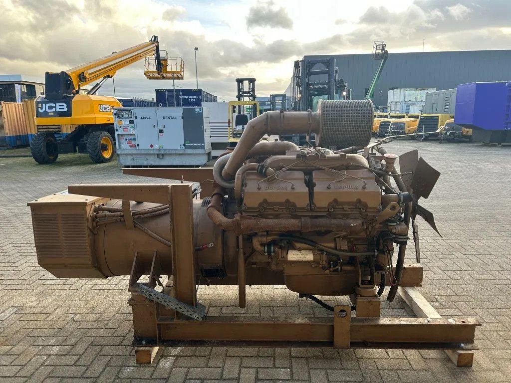 Notstromaggregat of the type Renault Berliet Leroy Somer 250 kVA noodstroom aggregaat generatorset 14, Gebrauchtmaschine in VEEN (Picture 7)