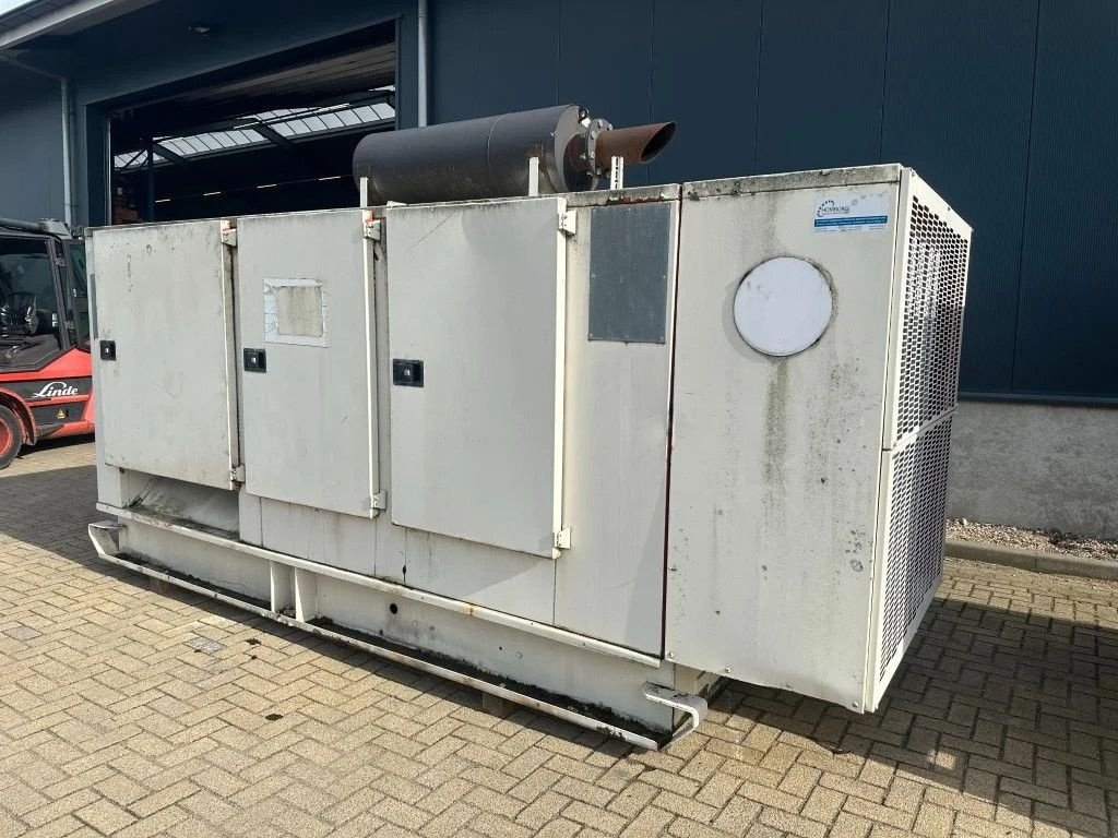 Notstromaggregat des Typs Renault Leroy Somer 400 kVA Silent generatorset, Gebrauchtmaschine in VEEN (Bild 8)