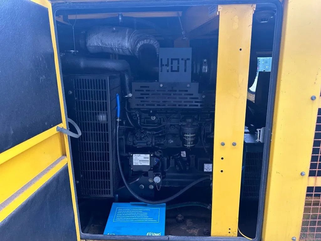 Notstromaggregat typu SDMO 4045 John Deere Leroy Somer 88 kVA Silent generatorset 183 hours, Gebrauchtmaschine w VEEN (Zdjęcie 2)